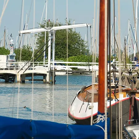Waterland Holiday home