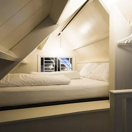 Waterland * 모니켄담